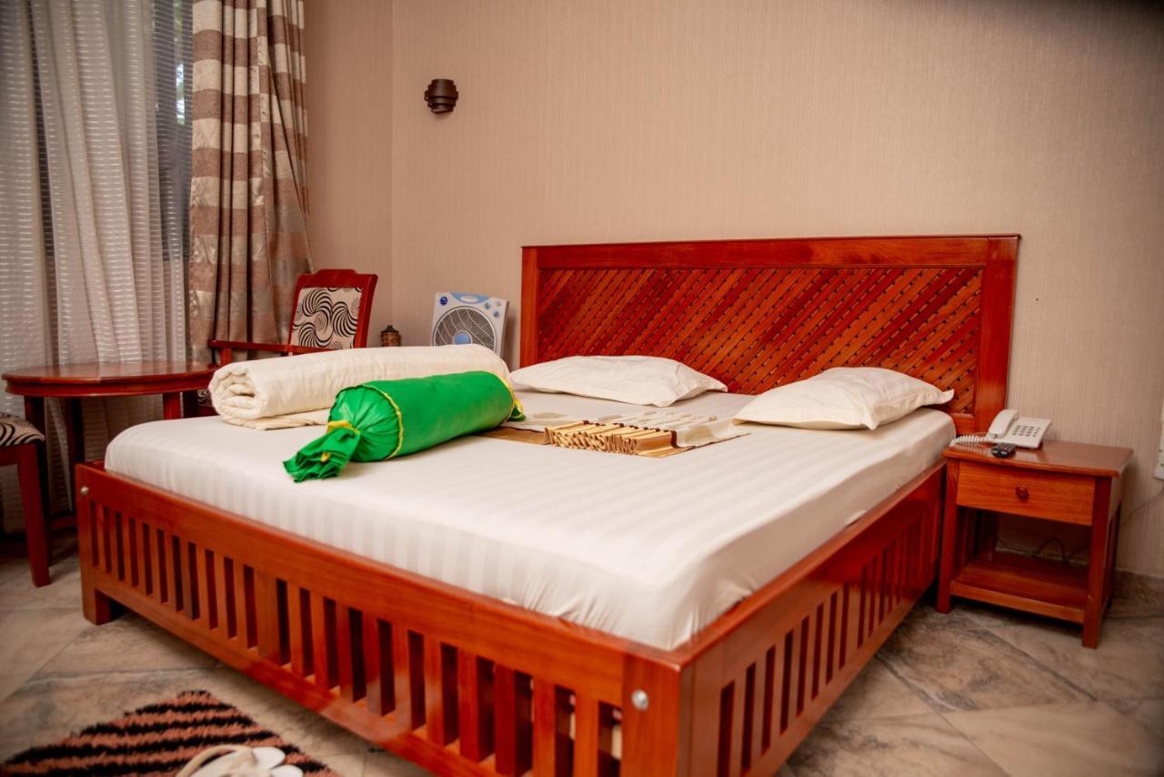 Lush Garden Hotel Аруша Экстерьер фото