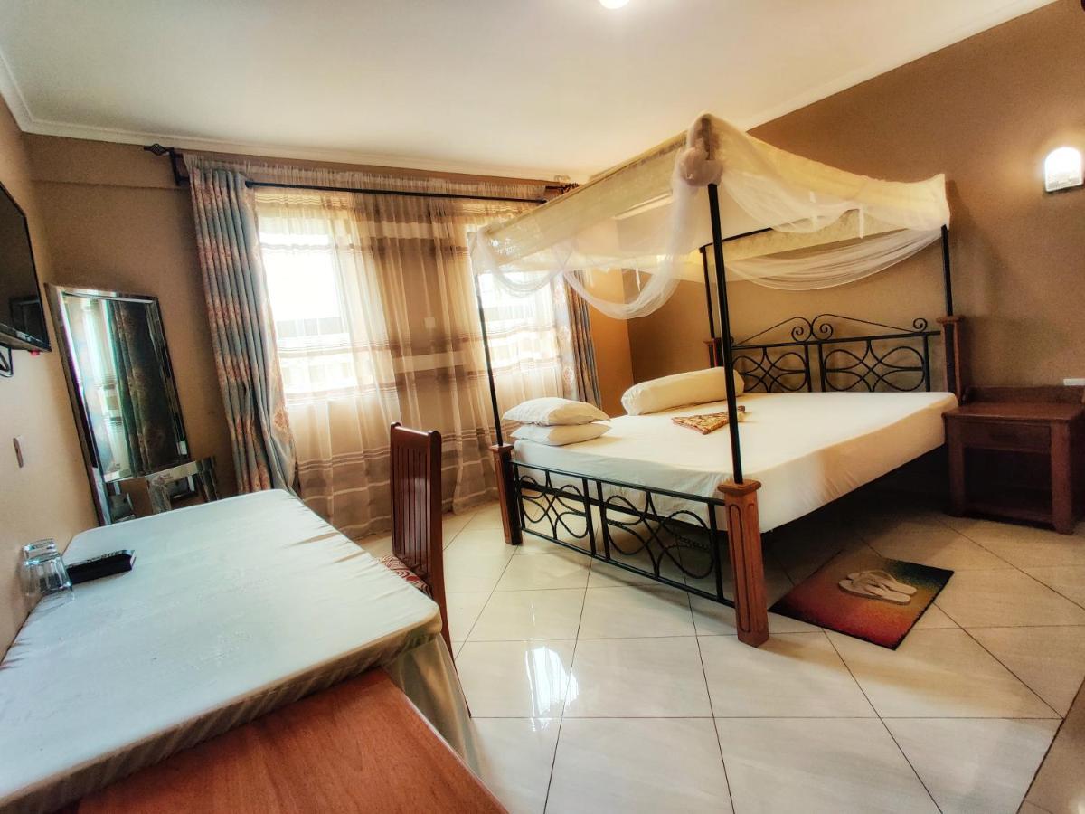 Lush Garden Hotel Аруша Экстерьер фото